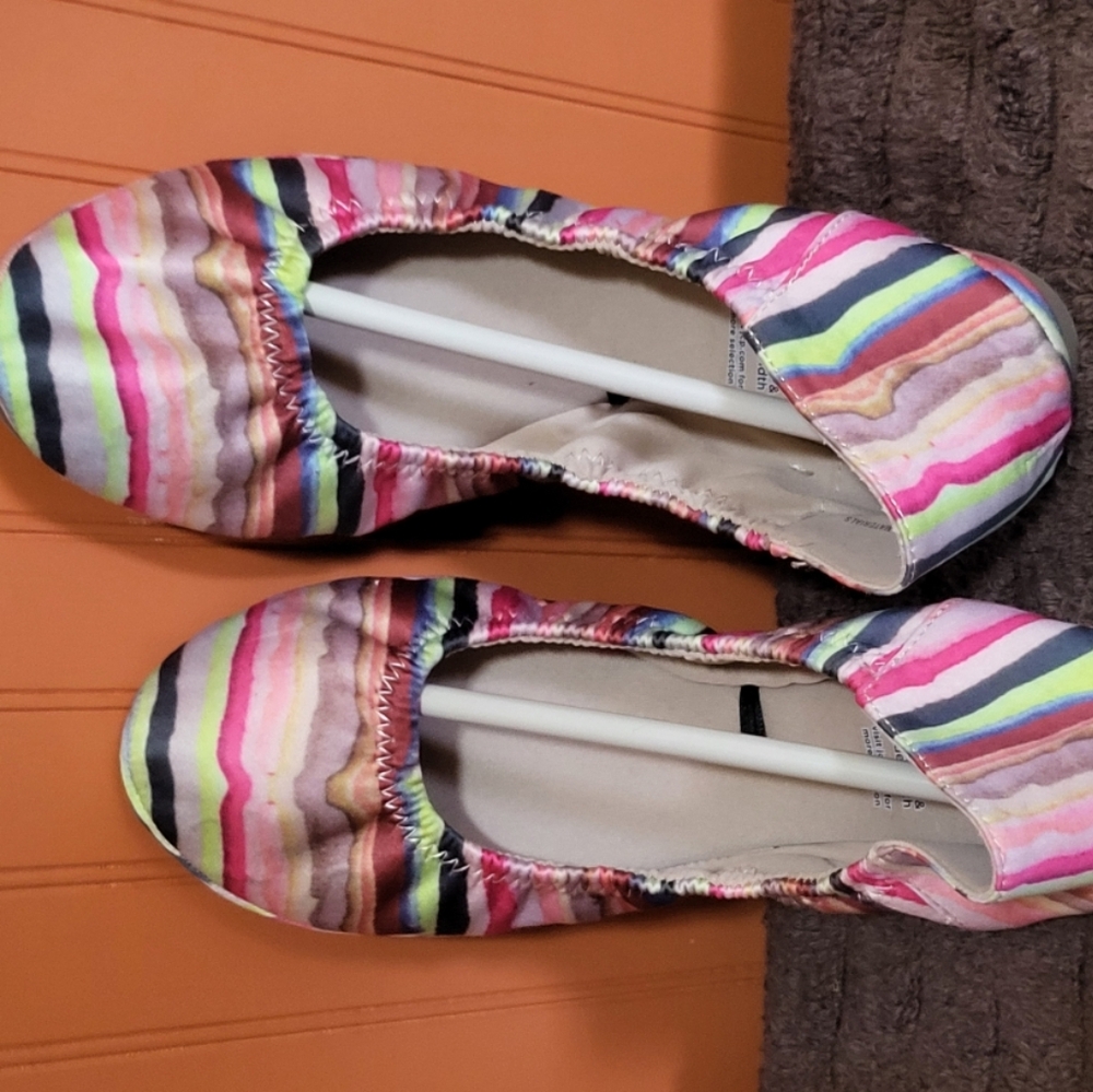 A.N.A Brand Womens Ballet Flats Casual size 9 Raindow pastel colors Memory Foam